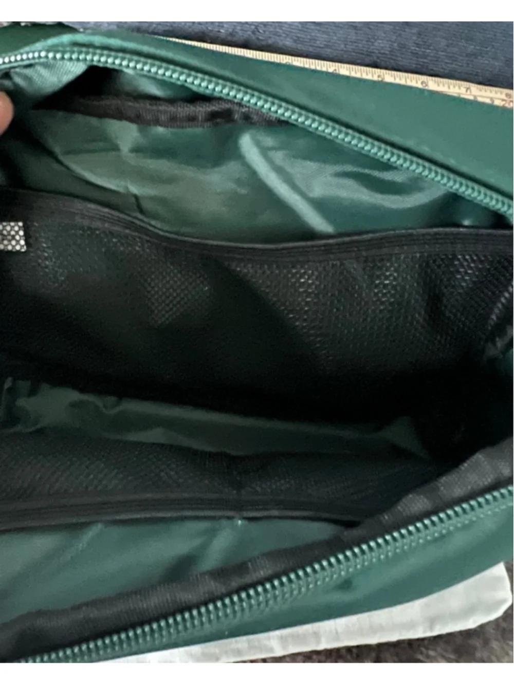 NWT Women's Bogg Bag Crossbody Belt Bag Green